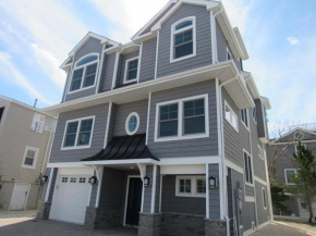 Oceanblock New Construction, 6 Houses From Beach